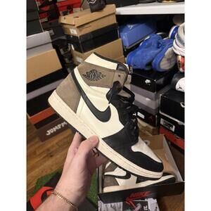 Jordan retro 1 high mocha sz 12